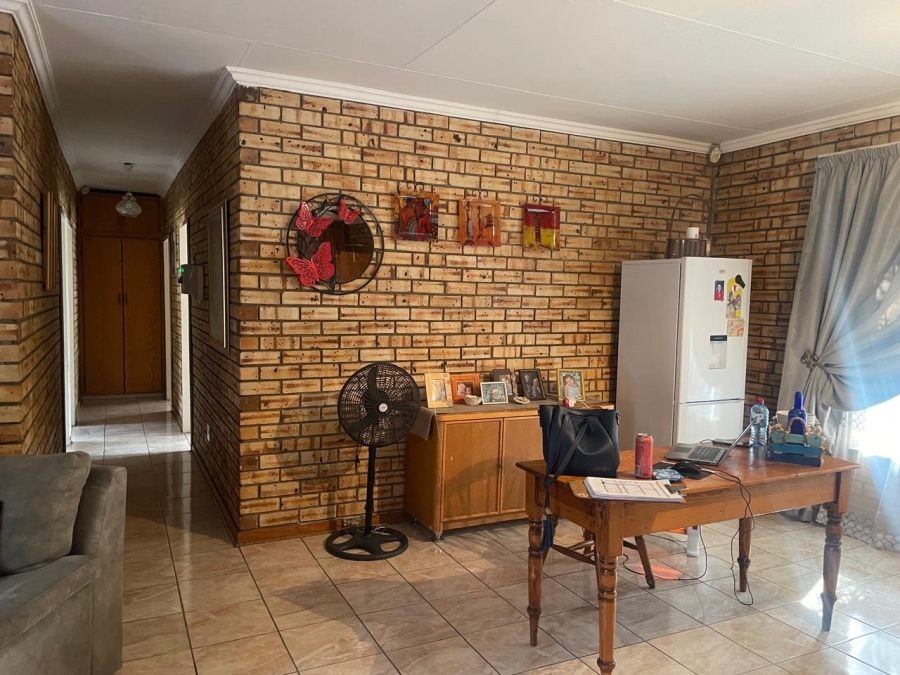 3 Bedroom Property for Sale in Rustenburg Central North West